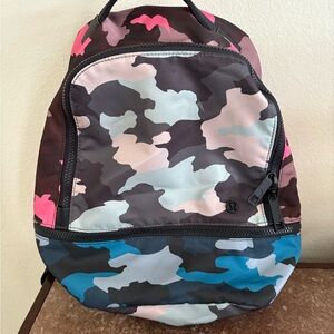 Lululemon city adventure Mini camo backpack